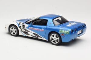 Chevrolet Corvette C5 Pace Car Rolex 24 at Daytona 1999 UT Models 1:18 39944 Métal Moulé — image 7 sur 8