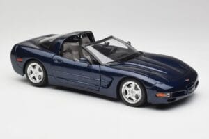 Chevrolet Corvette C5 Nassau Bleu Bburago 1:18 30166 Métal Moulé — image 6 sur 8