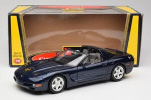 Chevrolet Corvette C5 Nassau Bleu Bburago 1:18 30166 Métal Moulé — image 8 sur 8