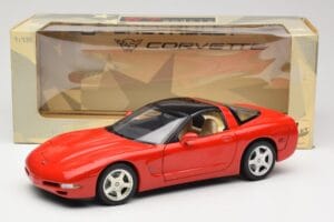 Chevrolet Corvette C5 Targa Rouge UT Models 1:18 21001 Métal Moulé — image 8 sur 8