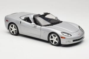 Chevrolet Corvette C6 Cabriolet Argent Hot Wheels 1:18 B6052 Métal Moulé — image 6 sur 8