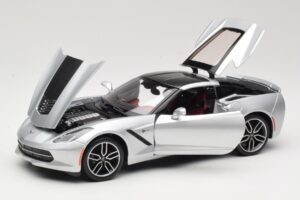 Chevrolet Corvette C7 Argent Maisto 1:18 38132 Métal Moulé — image 2 sur 8