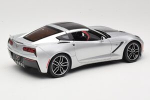 Chevrolet Corvette C7 Argent Maisto 1:18 38132 Métal Moulé — image 3 sur 8