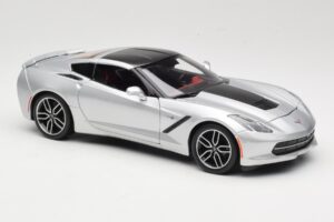Chevrolet Corvette C7 Argent Maisto 1:18 38132 Métal Moulé — image 6 sur 8