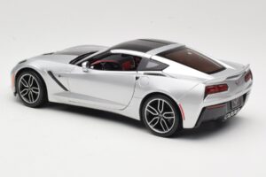 Chevrolet Corvette C7 Argent Maisto 1:18 38132 Métal Moulé — image 7 sur 8