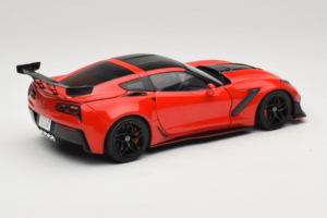 Chevrolet Corvette C7 ZR1 Torch Red IXO 1:18 18RDC243-FO Métal Moulé — image 3 sur 8