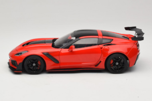Chevrolet Corvette C7 ZR1 Torch Red IXO 1:18 18RDC243-FO Métal Moulé — image 4 sur 8