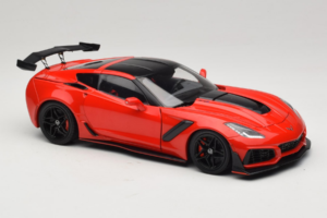 Chevrolet Corvette C7 ZR1 Torch Red IXO 1:18 18RDC243-FO Métal Moulé — image 6 sur 8