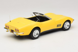 Chevrolet Corvette C3 Cabriolet Daytona Yellow Norev 1:18 189039 Métal Moulé — image 2 sur 6