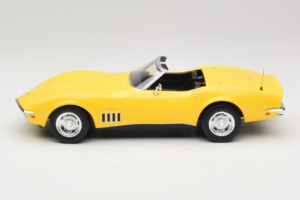 Chevrolet Corvette C3 Cabriolet Daytona Yellow Norev 1:18 189039 Métal Moulé — image 3 sur 6