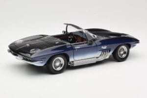 Chevrolet Corvette Mako Shark Bleu Foncé UT Models 1:18 21061 Métal Moulé — image 3 sur 8