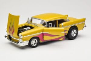 Chevrolet Custom Jaune avec Flamme Hot Wheels 1:18 21356 Métal Moulé — image 2 sur 8