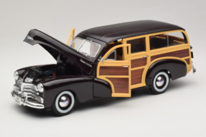 Chevrolet Fleetmaster Woody Noir Maisto 1:18 56043 Métal Moulé — image 2 sur 8