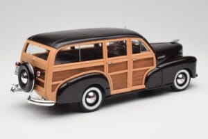 Chevrolet Fleetmaster Woody Noir & Wood Panels Maisto 1:18 43697545B Métal Moulé — image 3 sur 8