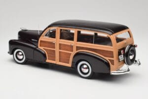 Chevrolet Fleetmaster Woody Noir & Wood Panels Maisto 1:18 43697545B Métal Moulé — image 7 sur 8