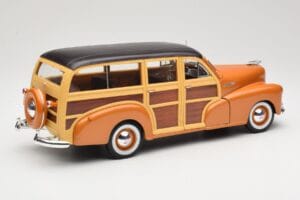 Chevrolet Fleetmaster Woody Or Maisto 1:18 56042 Métal Moulé — image 3 sur 8