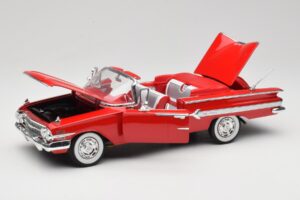 Chevrolet Impala Cabriolet Rouge Welly 1:18 9864W Métal Moulé — image 2 sur 8