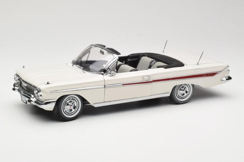 Chevrolet Impala Cabriolet Blanc Sun Star 1:18 3405 Métal Moulé