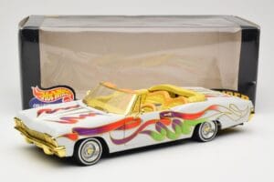 Chevrolet Impala Lowrider White Metallic Hot Wheels 1:18 27635 Métal Moulé — image 8 sur 8