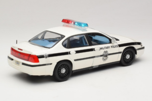 Chevrolet Impala Military Police Maisto 1:18 36611 Métal Moulé — image 2 sur 6