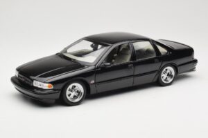 Chevrolet Impala SS Noir AUTOart 1:18 71091 Métal Moulé