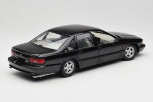 Chevrolet Impala SS Noir UT Models 1:18 21031 Métal Moulé — image 3 sur 8