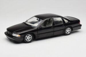 Chevrolet Impala SS Noir UT Models 1:18 21031 Métal Moulé