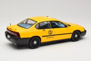 Chevrolet Impala Taxi Maisto 1:18 36617 Métal Moulé — image 3 sur 8