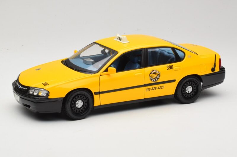 Chevrolet Impala Taxi Maisto 1:18 36617 Métal Moulé