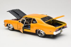 Chevrolet Nova SS Or Maisto 1:18 31083 Métal Moulé — image 5 sur 8