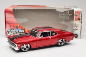 Chevrolet Nova SS Coupé Rouge Maisto 1:18 31083-M1 Métal Moulé — image 8 sur 8