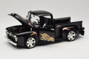 Chevrolet Old School Cody Project Truck & Chopper Set Joyride 1:18 33911 Métal Moulé — image 2 sur 8