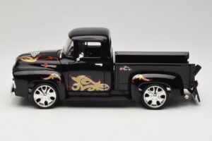 Chevrolet Old School Cody Project Truck & Chopper Set Joyride 1:18 33911 Métal Moulé — image 4 sur 8