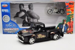 Chevrolet Old School Cody Project Truck & Chopper Set Joyride 1:18 33911 Métal Moulé — image 8 sur 8