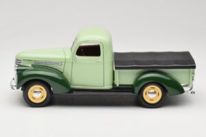 Chevrolet Pickup Vert Solido 1:18 8063 Métal Moulé — image 4 sur 8