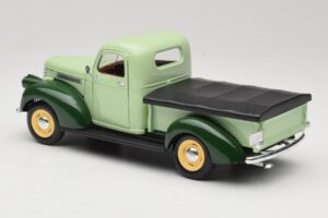 Chevrolet Pickup Vert Solido 1:18 8063 Métal Moulé — image 7 sur 8