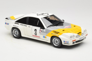 Opel Manta 400 Group B Rally Tour de Corse 1984 Avec Chevrolet G30 Véhicule d'Assistance Otto 1:18 OT491 Résine — image 13 sur 13