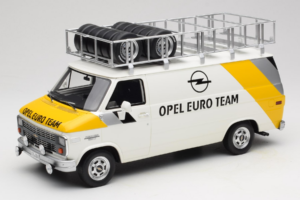 Opel Manta 400 Group B Rally Tour de Corse 1984 Avec Chevrolet G30 Véhicule d'Assistance Otto 1:18 OT491 Résine — image 4 sur 13
