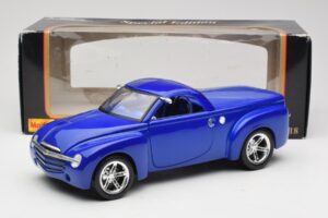 Chevrolet SSR Concept Bleu Maisto 1:18 531612 Métal Moulé — image 8 sur 8