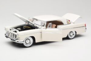 Chrysler 300B Blanc Maisto 1:18 531897 Métal Moulé — image 2 sur 8