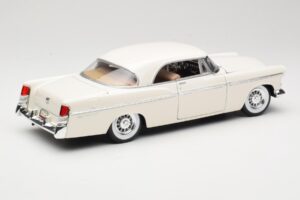 Chrysler 300B Blanc Maisto 1:18 531897 Métal Moulé — image 3 sur 8