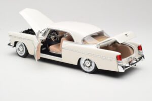 Chrysler 300B Blanc Maisto 1:18 531897 Métal Moulé — image 5 sur 8