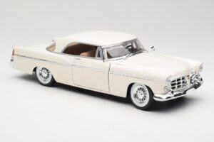Chrysler 300B Blanc Maisto 1:18 531897 Métal Moulé — image 6 sur 8