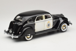 Chrysler Airflow Voiture de Police Signature Models 1:18 CCSM01 Métal Moulé — image 2 sur 6