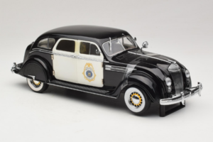 Chrysler Airflow Voiture de Police Signature Models 1:18 CCSM01 Métal Moulé — image 4 sur 6