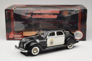 Chrysler Airflow Voiture de Police Signature Models 1:18 CCSM01 Métal Moulé — image 6 sur 6