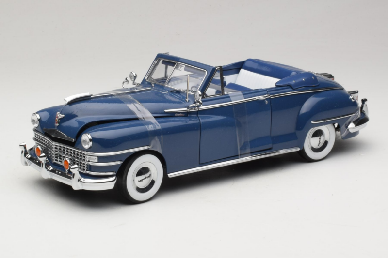 Chrysler New Yorker Bleu Signature Models 1:18 CT-68629 Métal Moulé