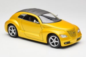 Chrysler Pronto Cruizer Or Maisto 1:18 37800 Métal Moulé — image 6 sur 8
