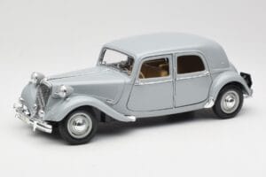 Citroen 15CV 6 Cyl Gris Maisto 1:18 50313 Métal Moulé