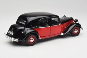 Citroen 15CV 6 Cyl Noir & Rouge Valmy Maisto 1:18 56009 Métal Moulé — image 3 sur 8